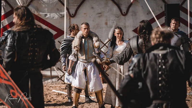 RawmanPictures - Sebastian Schiefermayr | Ritterturnier Burg Clam | Medieval reenactment scene with knights and swords in action. Perfect for historical photography.
