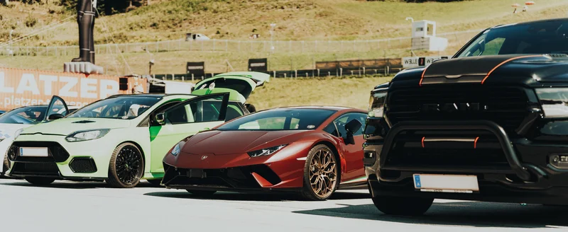 RawmanPictures - Sebastian Schiefermayr | Motortag 2026 | Sportwagen-Treffen in malerischer Landschaft. Exklusive Autos ins rechte Licht gerückt.