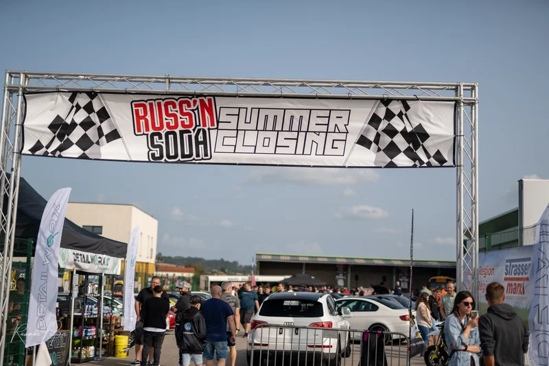RawmanPictures - Sebastian Schiefermayr | Russnsoda Summer Closing | Autotreffen Veranstaltung, Außengelände, Rennsport-Atmosphäre, Motorsport Fotograf.