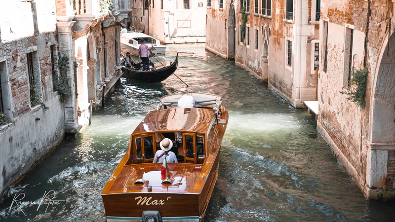 RawmanPictures - Sebastian Schiefermayr | Chioggia 2022 | Gondelfahrt in Venedigs malerischen Kanälen: Unvergessliche Momente und romantische Fotografie.