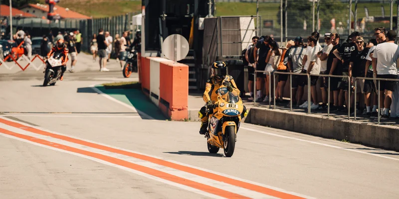 RawmanPictures - Sebastian Schiefermayr | Motortag 2026 | Motorsport-Event, dynamische Motorrad-Action, professionelles Rennfotografie-Erlebnis.