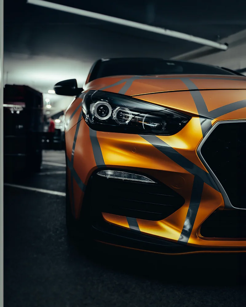 RawmanPictures - Sebastian Schiefermayr | Night of Wheels | Sportwagen-Fotografie in urbaner Umgebung: Dynamisches Design, markante Beleuchtung.