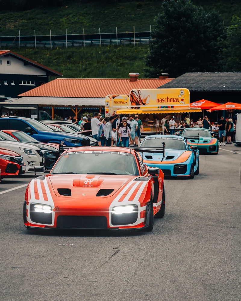 RawmanPictures - Sebastian Schiefermayr | Motortag Salzburg 2025 | Sportwagen-Treffen: Elegante Supersportwagen in actionreicher Atmosphäre. Automobilfotografie Highlight!