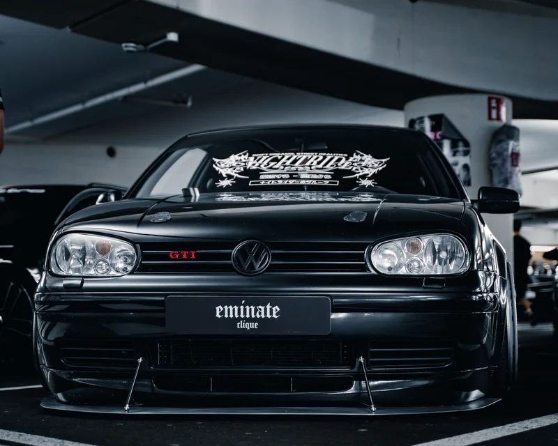 RawmanPictures - Sebastian Schiefermayr | Night of Wheels | Sportwagen-Fotografie im Parkhaus: Stilvolles Tuning und urbaner Charme.