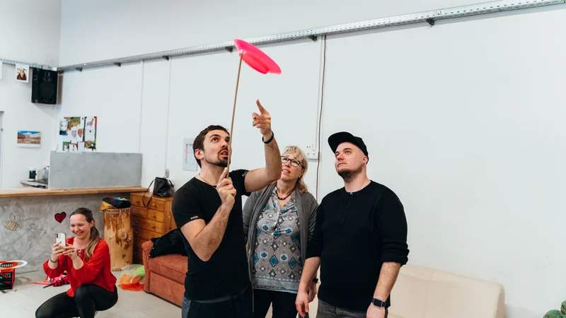 RawmanPictures - Sebastian Schiefermayr | Jonglierworkshop Marchtrenk | Workshop für Jonglieren: Perfektionieren Sie Ihre Fertigkeiten unter professioneller Anleitung.