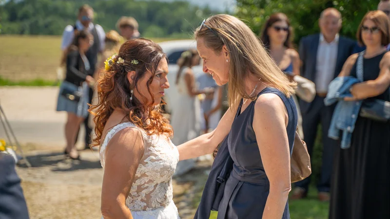 RawmanPictures - Sebastian Schiefermayr | Hochzeit Traude & Gerhard | Hochzeitsfotografie unter freiem Himmel: Emotionen und Freude in natürlichen Momenten einfangen.