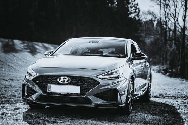 RawmanPictures - Sebastian Schiefermayr | Carshooting Eidenberg | Sportwagen Fotografie im Freien, dynamisches Design, Auto-Shooting.